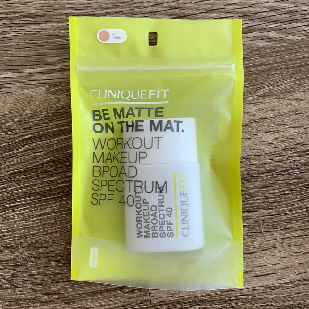 CliniqueFit Medium